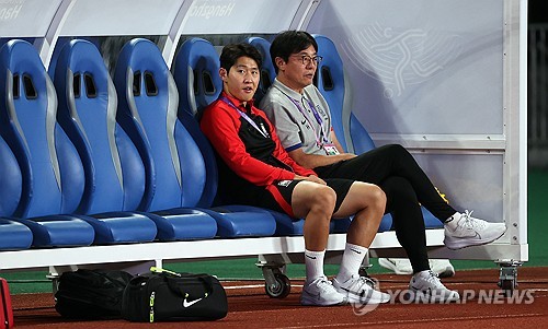 Lee Kang-in finally steps onto the field as Hwang Sun-hong-ho…